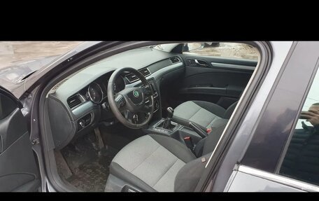 Skoda Superb III рестайлинг, 2008 год, 650 000 рублей, 10 фотография