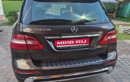 Mercedes-Benz M-Класс, 2012 год, 2 100 000 рублей, 3 фотография