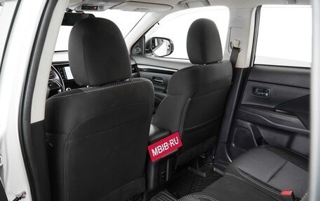Mitsubishi Outlander III рестайлинг 3, 2021 год, 2 550 000 рублей, 11 фотография