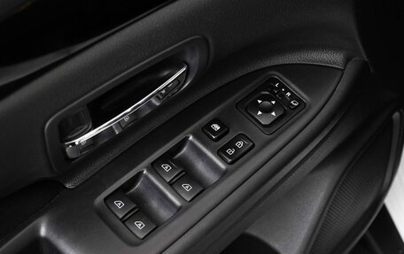 Mitsubishi Outlander III рестайлинг 3, 2021 год, 2 550 000 рублей, 17 фотография