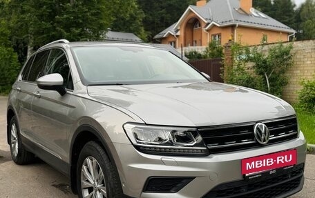 Volkswagen Tiguan II, 2018 год, 2 890 000 рублей, 2 фотография