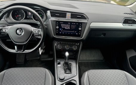 Volkswagen Tiguan II, 2018 год, 2 890 000 рублей, 18 фотография