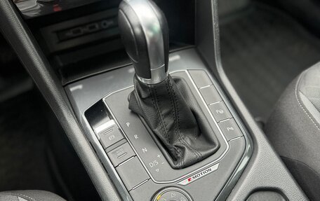 Volkswagen Tiguan II, 2018 год, 2 890 000 рублей, 21 фотография