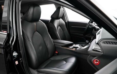 Toyota Camry, 2018 год, 3 178 070 рублей, 8 фотография