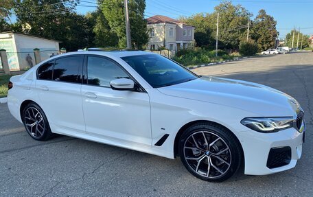BMW 5 серия, 2021 год, 5 990 000 рублей, 3 фотография