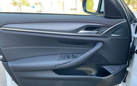 BMW 5 серия, 2021 год, 5 990 000 рублей, 18 фотография