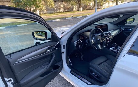 BMW 5 серия, 2021 год, 5 990 000 рублей, 17 фотография
