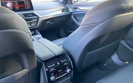 BMW 5 серия, 2021 год, 5 990 000 рублей, 26 фотография