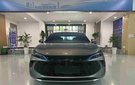 BYD Qin, 2024 год, 2 515 000 рублей, 4 фотография
