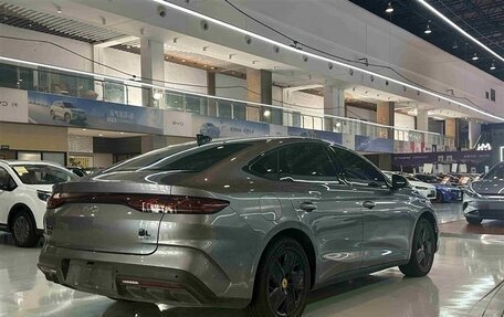 BYD Qin, 2024 год, 2 515 000 рублей, 3 фотография