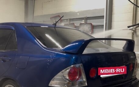 Toyota Altezza, 2000 год, 830 000 рублей, 2 фотография