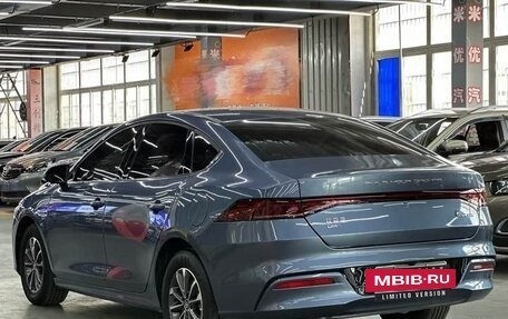 BYD Qin, 2024 год, 1 700 000 рублей, 2 фотография