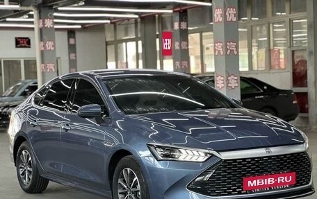 BYD Qin, 2024 год, 1 700 000 рублей, 5 фотография