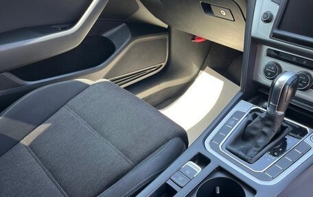 Volkswagen Passat B8 рестайлинг, 2015 год, 1 150 000 рублей, 17 фотография