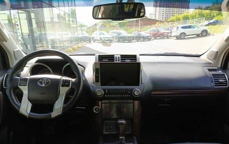 Toyota Land Cruiser Prado 150 рестайлинг 2, 2014 год, 3 588 000 рублей, 17 фотография