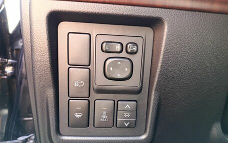 Toyota Land Cruiser Prado 150 рестайлинг 2, 2014 год, 3 588 000 рублей, 23 фотография