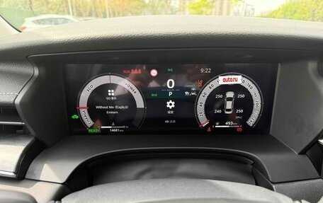 Toyota Camry, 2024 год, 3 350 000 рублей, 12 фотография