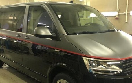 Volkswagen Multivan T6 рестайлинг, 2019 год, 4 900 000 рублей, 4 фотография