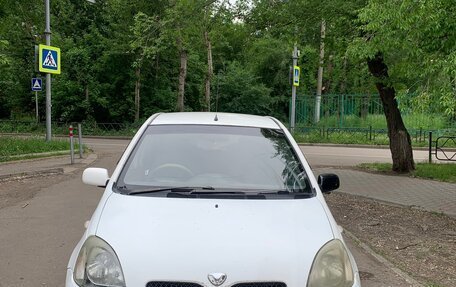 Toyota Vitz, 2000 год, 310 000 рублей, 2 фотография