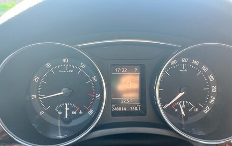 Skoda Superb III рестайлинг, 2012 год, 1 400 000 рублей, 9 фотография