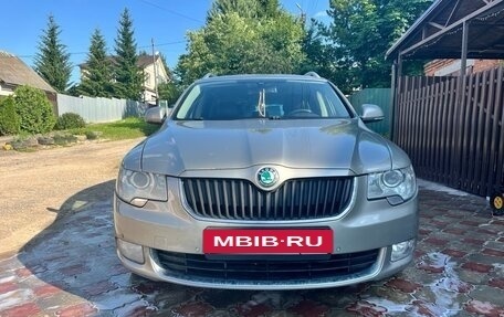 Skoda Superb III рестайлинг, 2012 год, 1 400 000 рублей, 2 фотография