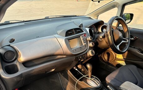 Honda Fit III, 2009 год, 690 000 рублей, 24 фотография