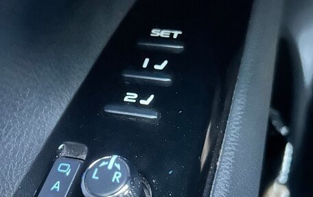 Toyota Camry, 2018 год, 2 990 000 рублей, 9 фотография