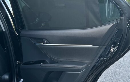 Toyota Camry, 2018 год, 2 990 000 рублей, 10 фотография