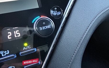Toyota Camry, 2018 год, 2 990 000 рублей, 4 фотография