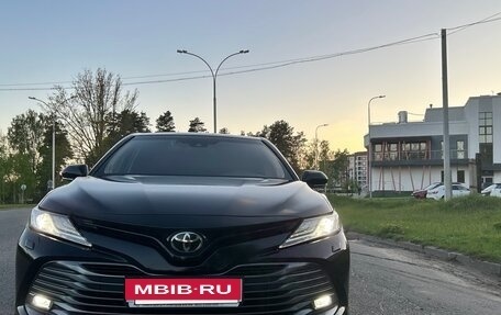 Toyota Camry, 2018 год, 2 990 000 рублей, 15 фотография
