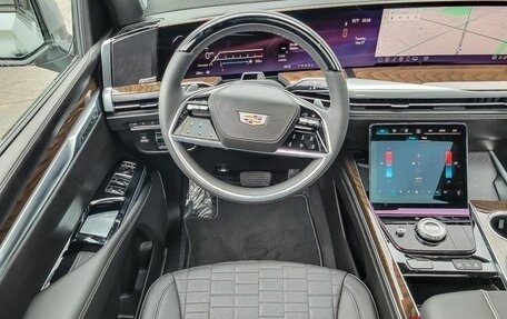 Cadillac Escalade V, 2025 год, 19 800 000 рублей, 15 фотография
