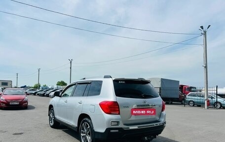 Toyota Highlander III, 2012 год, 2 729 000 рублей, 4 фотография