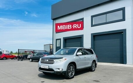 Toyota Highlander III, 2012 год, 2 729 000 рублей, 2 фотография