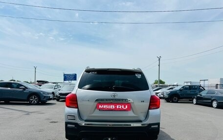 Toyota Highlander III, 2012 год, 2 729 000 рублей, 5 фотография