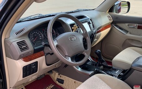 Toyota Land Cruiser Prado 120 рестайлинг, 2007 год, 2 050 000 рублей, 6 фотография