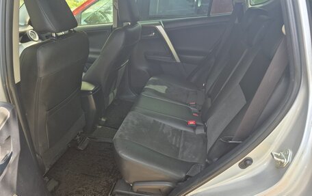 Toyota RAV4, 2014 год, 1 900 000 рублей, 5 фотография