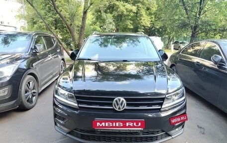Volkswagen Tiguan II, 2018 год, 2 200 000 рублей, 2 фотография