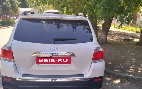 Toyota Highlander III, 2010 год, 1 930 000 рублей, 6 фотография