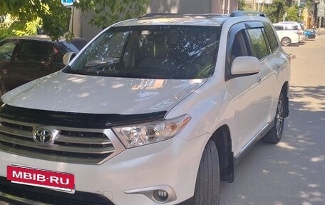 Toyota Highlander III, 2010 год, 1 930 000 рублей, 3 фотография