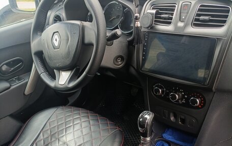 Renault Logan II, 2017 год, 617 000 рублей, 7 фотография