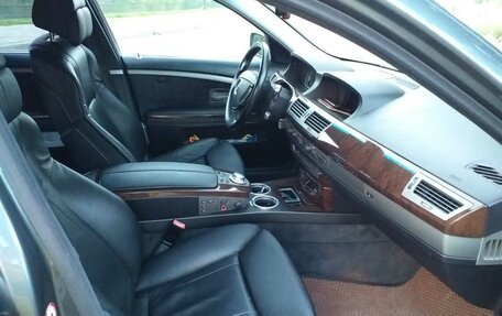 BMW 7 серия, 2004 год, 950 000 рублей, 13 фотография