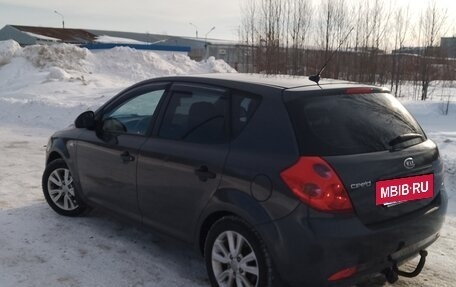 KIA cee'd I рестайлинг, 2008 год, 500 000 рублей, 13 фотография