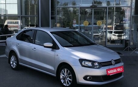 Volkswagen Polo VI (EU Market), 2015 год, 896 000 рублей, 3 фотография