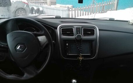 Renault Logan II, 2014 год, 465 000 рублей, 5 фотография