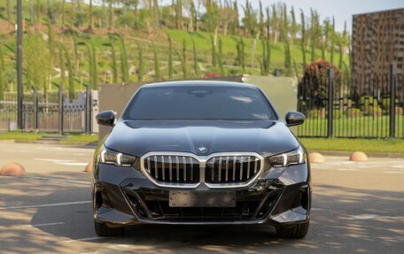 BMW 5 серия, 2024 год, 7 950 000 рублей, 5 фотография