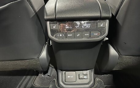 Toyota Highlander, 2025 год, 4 890 000 рублей, 23 фотография