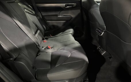 Toyota Highlander, 2025 год, 4 890 000 рублей, 25 фотография