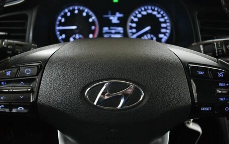 Hyundai Elantra VI рестайлинг, 2019 год, 1 050 000 рублей, 8 фотография