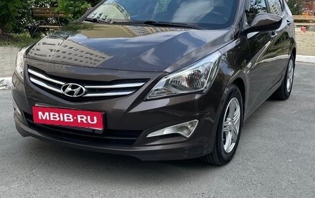 Hyundai Solaris II рестайлинг, 2015 год, 1 190 000 рублей, 2 фотография