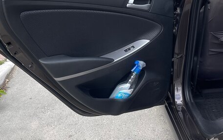 Hyundai Solaris II рестайлинг, 2015 год, 1 190 000 рублей, 13 фотография